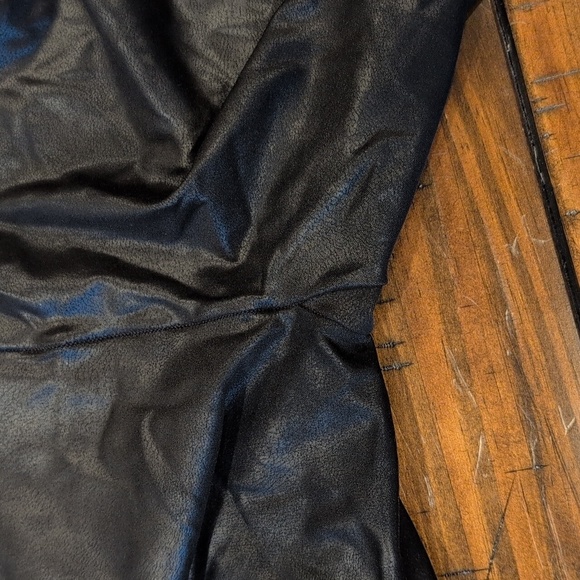 Spanx Faux Leather Leggings - Picture 10 of 10